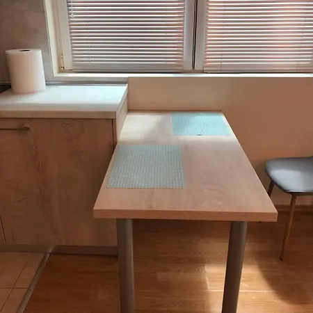 първа линия лазур 포마리