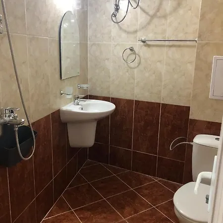 아파트 първа линия лазур *